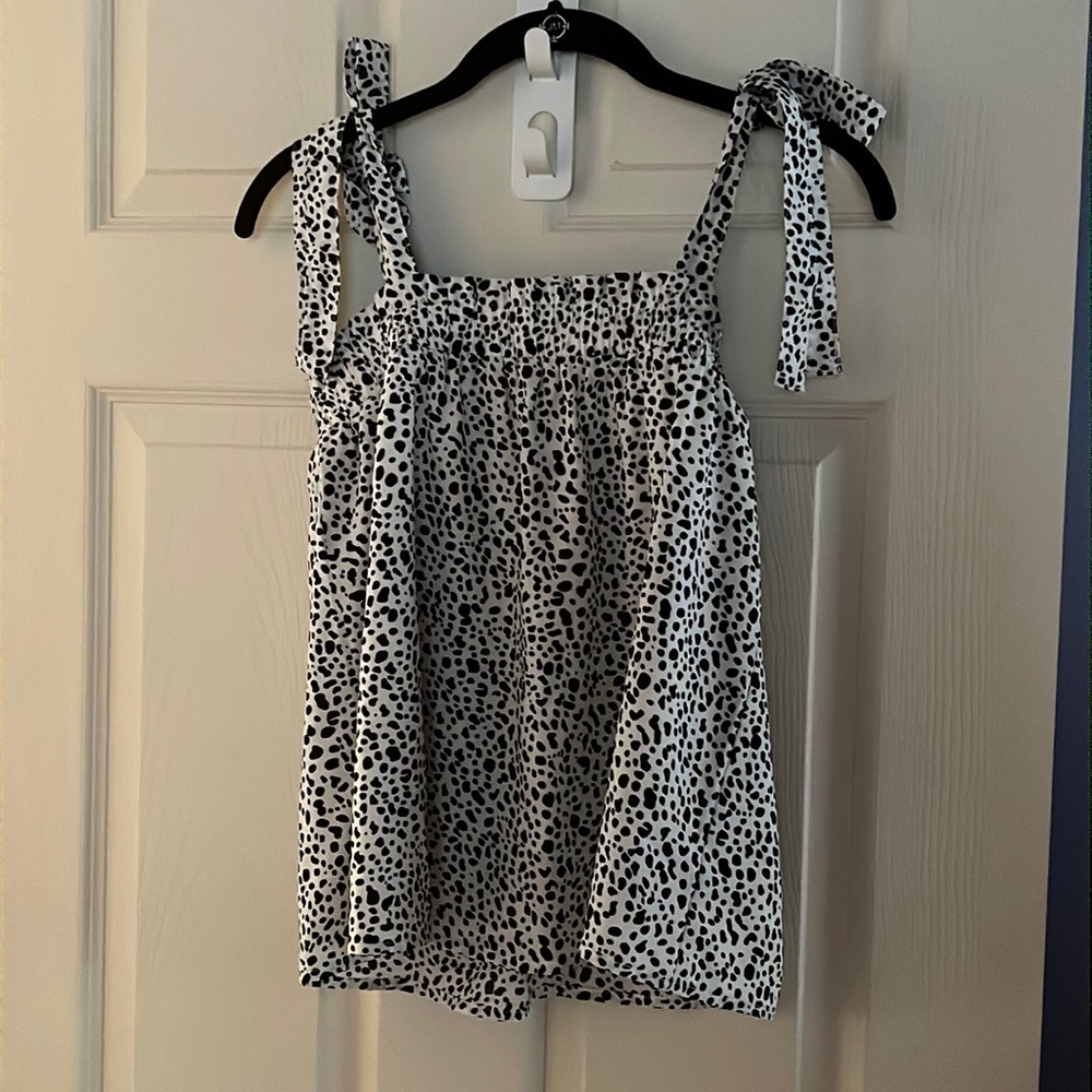 Pink lily blouse medium nwt